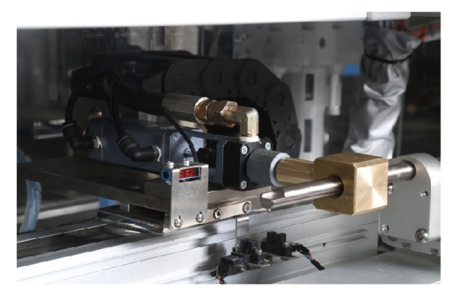 富怡汽車(chē)天窗卷陽(yáng)簾涂油預(yù)緊臺(tái)