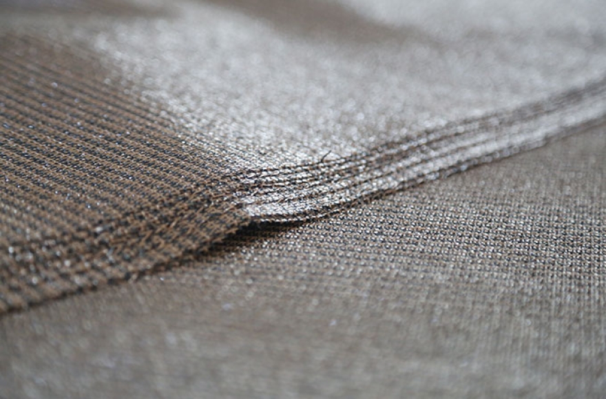 富怡汽車(chē)天窗卷陽(yáng)簾面料專(zhuān)用拉布機(jī)