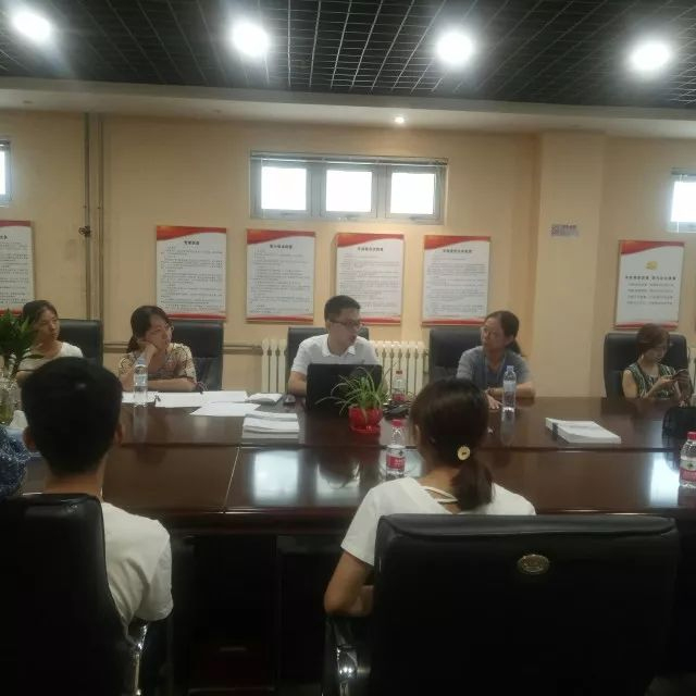 對(duì)同學(xué)的匯報(bào)內(nèi)容進(jìn)行指導(dǎo) 對(duì)同學(xué)的匯報(bào)內(nèi)容進(jìn)行指導(dǎo)