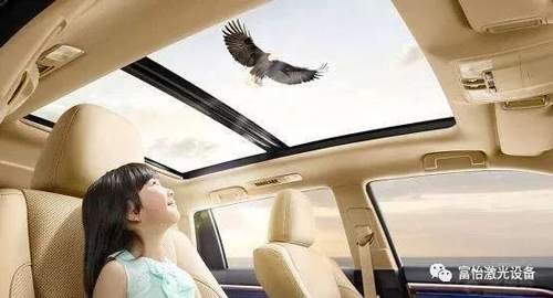 全景天窗帶來的樂趣 全景天窗帶來的樂趣