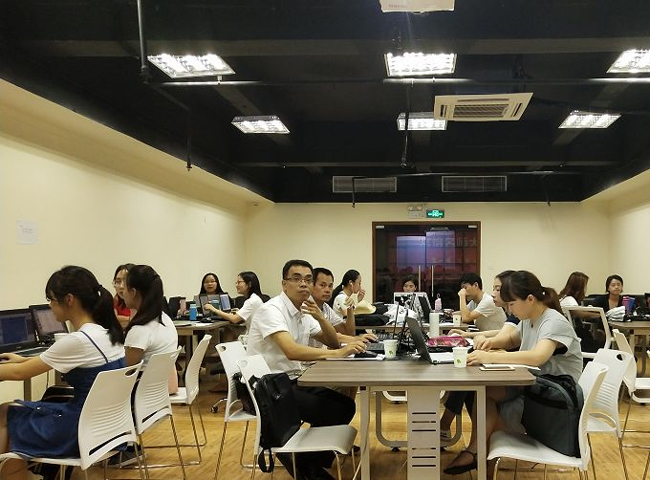 富怡服裝工藝技術(shù)提升培訓(xùn)班現(xiàn)場(chǎng) 2.jpg