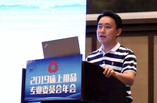 天津?qū)氎婢┙蛑嘘P(guān)村科技城管委會書記王浩 天津?qū)氎婢┙蛑嘘P(guān)村科技城管委會書記王浩.jpg